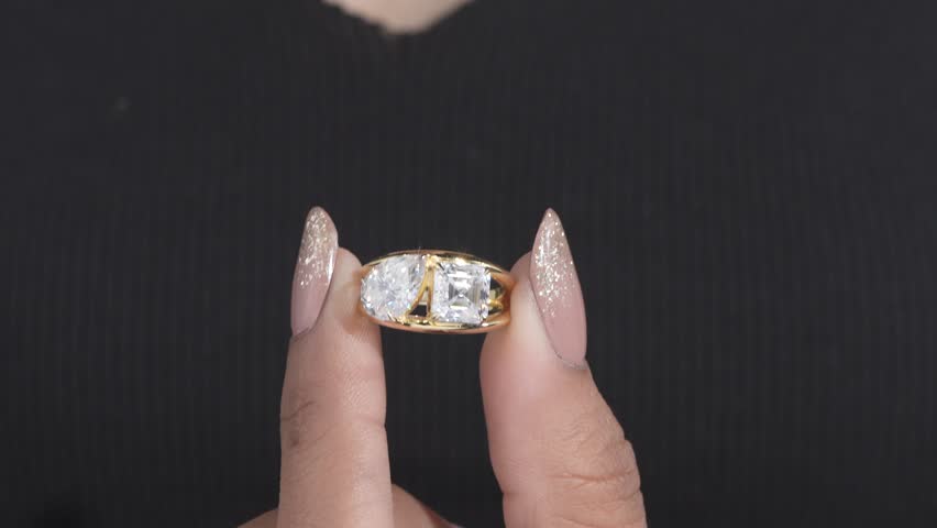 Diamond engagement ring video with beautyful model hand 