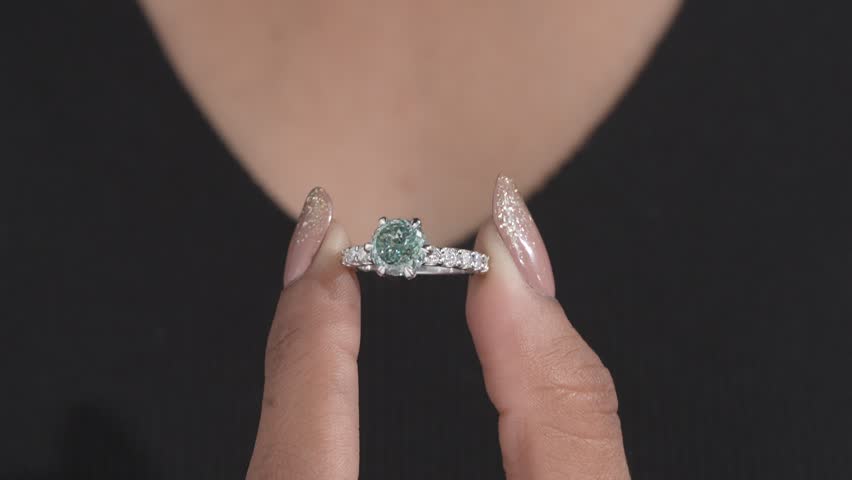 Diamond engagement ring video with beautyful model hand 
