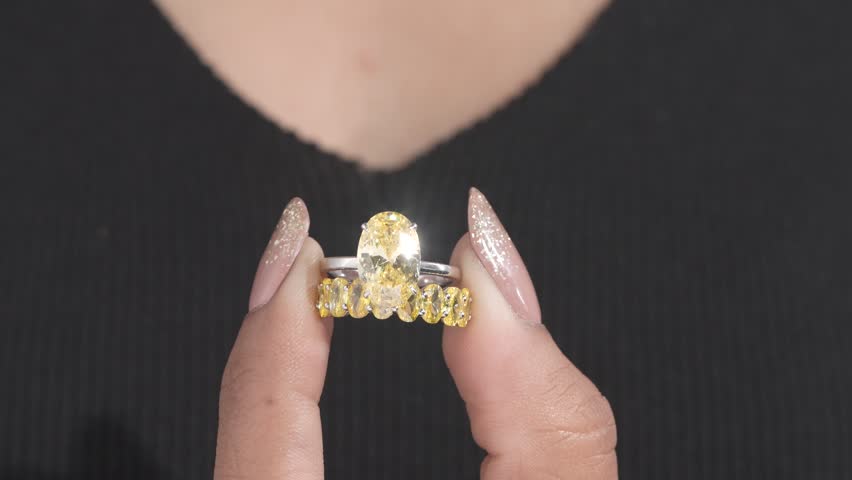 Diamond engagement ring video with beautyful model hand 