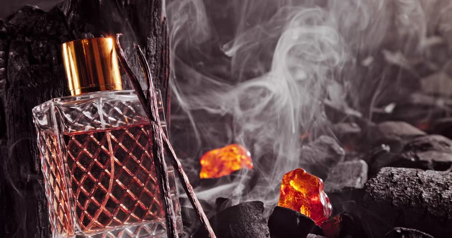 Fresh incense perfume very smoky and dark tones. Amber perfume with vanilla on black coal.