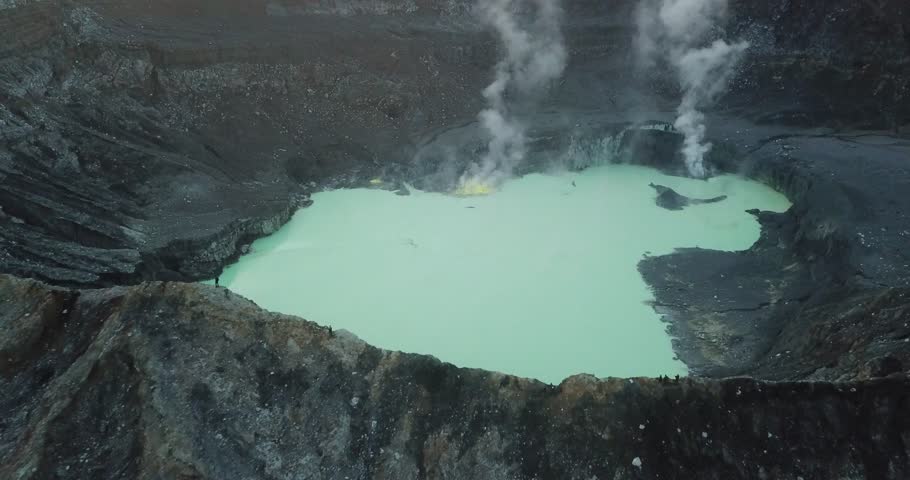 Crater Volcan Poas Costa Rica