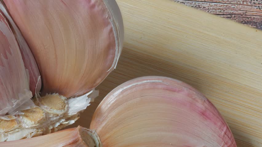 garlic cloves on the table, healthy medicinal food