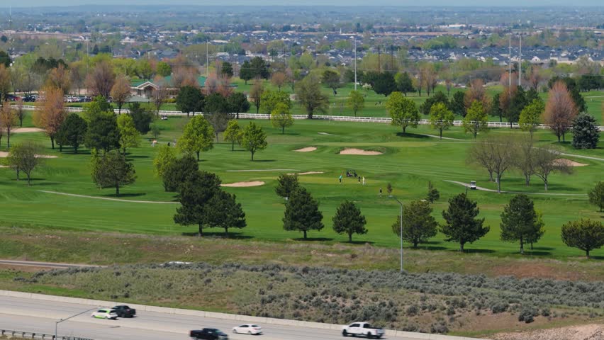 Golfing in nampa idaho with mountains