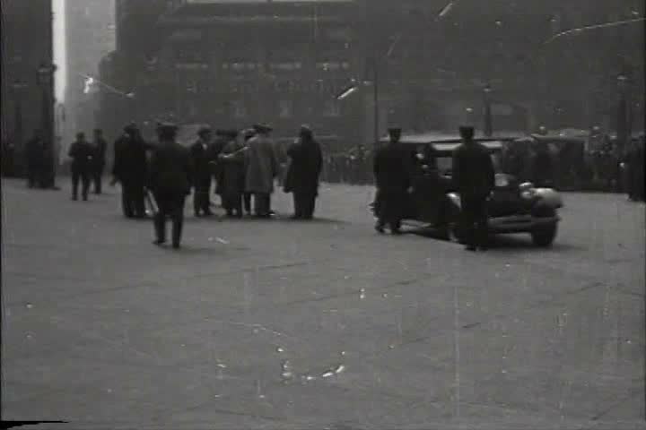 1920s - Good footage of a New York City parade in 1924.