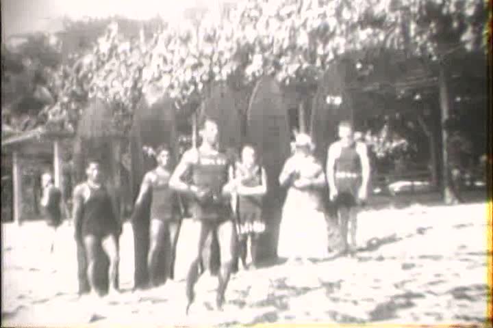 1910s - Hawaiian surfers in 1917.