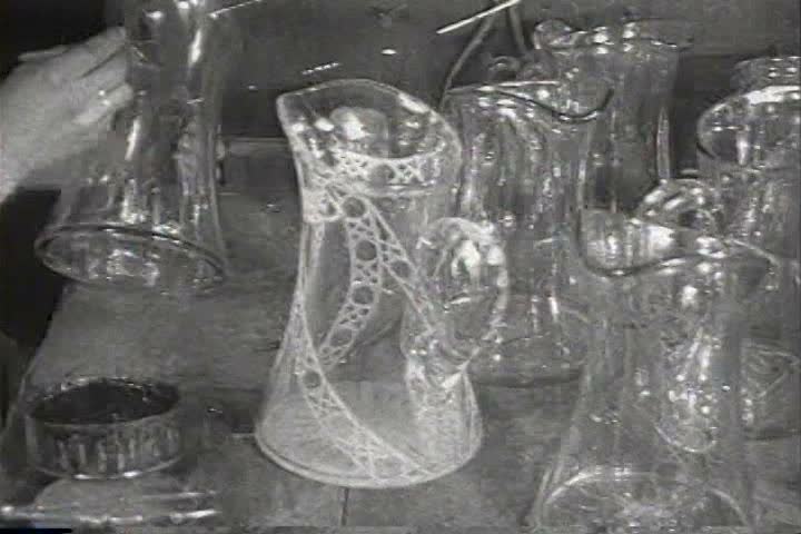 1910s - Glassmaking in 1919.