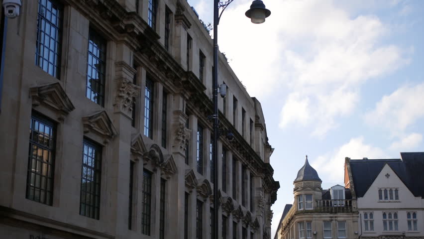 Street in Oxford city scyline of historic buildings near the univercity and colleges