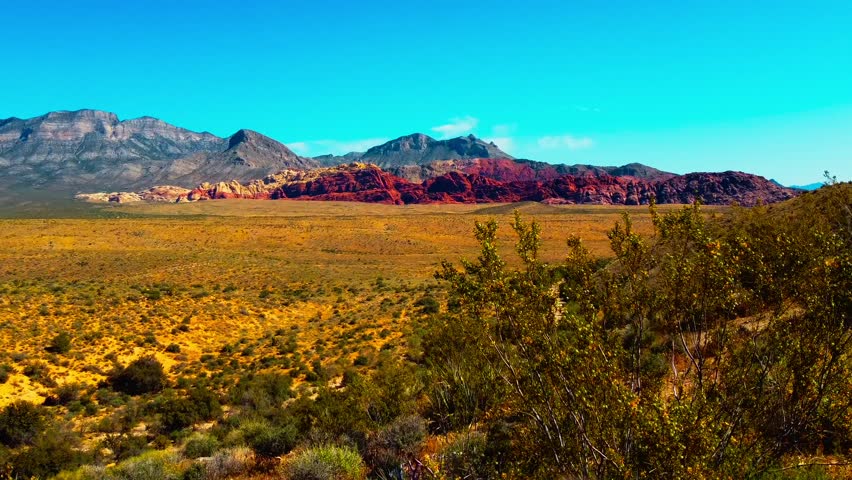Red Rock panorama and spring breeze