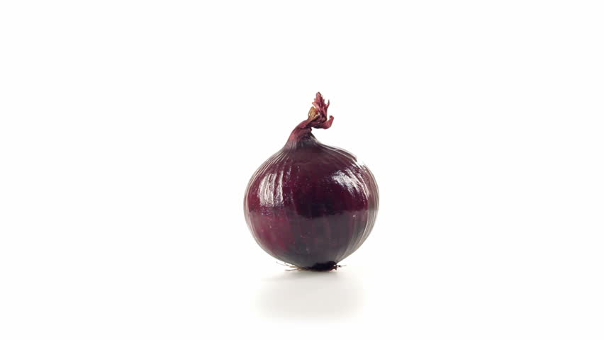 Red onion front view