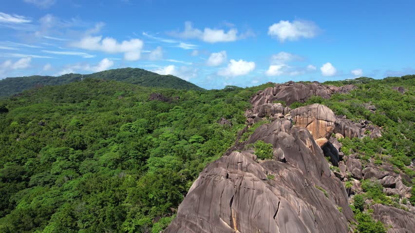 Seychelles La Digue Anse Source d’Argent Island Blue Water Waves Seychelles Coast Rocky Coastline Red Granite 4k