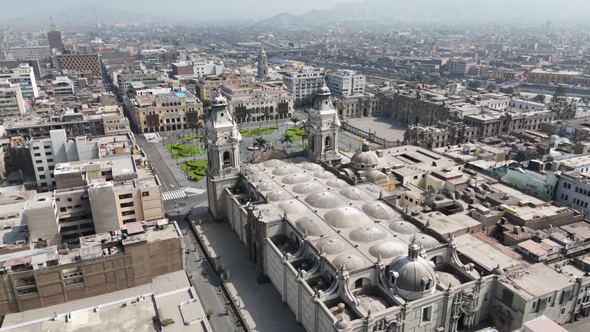 Plaza De Armas In Lima Capital City Of Peru. Historical Centre Landscape. Downtown City. Old Town Skyline. Plaza De Armas In Lima Capital City Of Peru. Beautiful Government Palace.