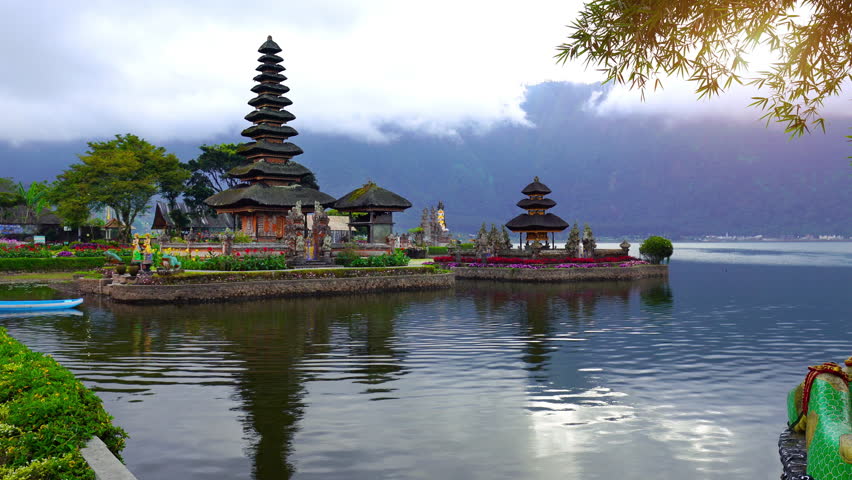 Scenic of pura ulun danu bratan temple in Bali, indonesia.
