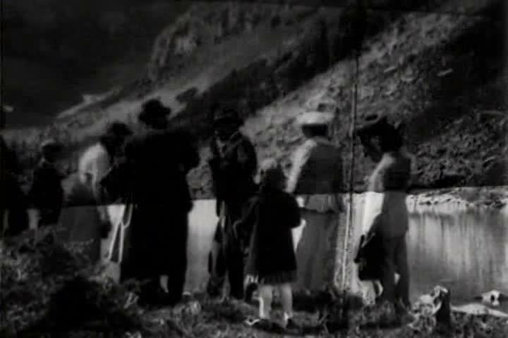 1910s - Well dressed climbers tackle the National Parks in 1919.