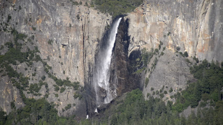 Yosemite LM23 Bridalveil Fall Tunnel View