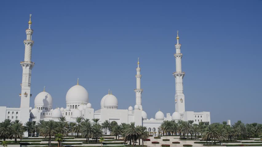 Panoramic View of Sheikh Zayed Mosque in Abu Dhabi, UAE