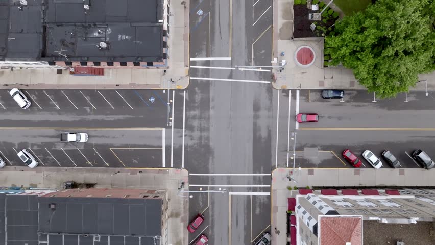 Jackson, Ohio traffic at a downtown intersection with drone video overhead.