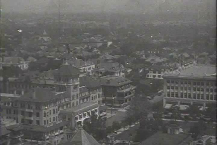 1910s - Jacksonville, Florida in 1917 - A residential section with live oaks, views of Panama Park.