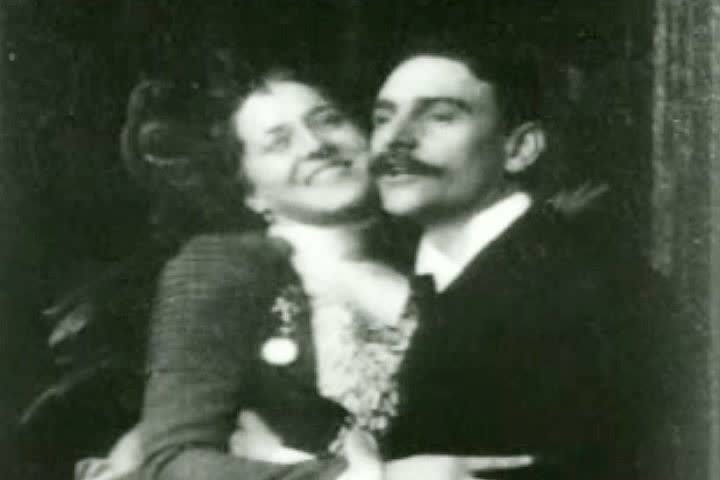 1900s - A comic scene: Kissing