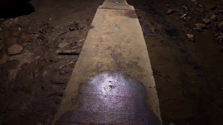 Trail Through Maquoketa Caves State Park Iowa
