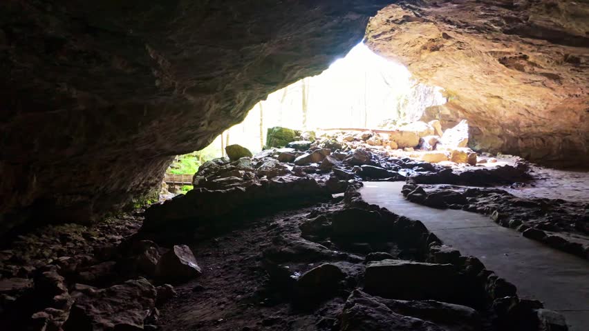 Trail Through Maquoketa Caves State Park Iowa