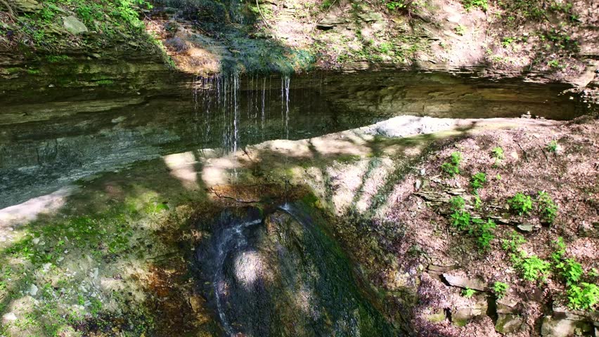 Bridal Veil Falls at Pikes Peak State Park in Iowa natural landscape setting