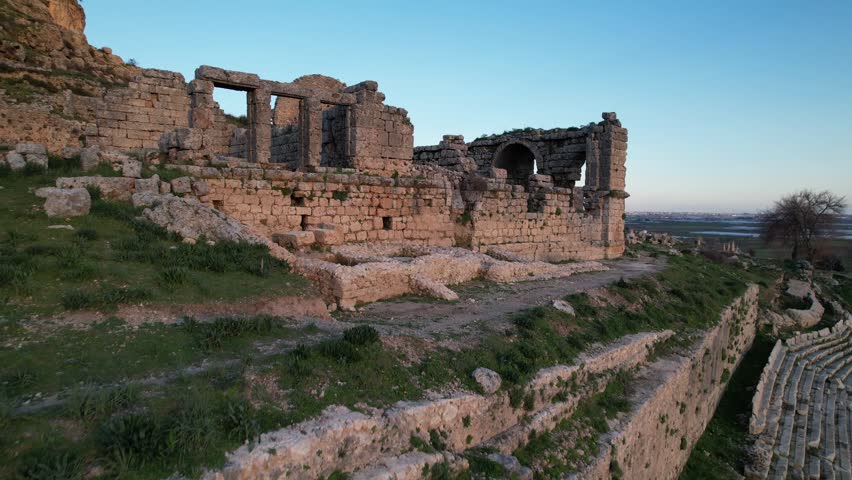 Spring views of Sillyon Ancient City in Antalya, Türkiye, featuring ancient ruins, stone architecture and archaeological heritage.