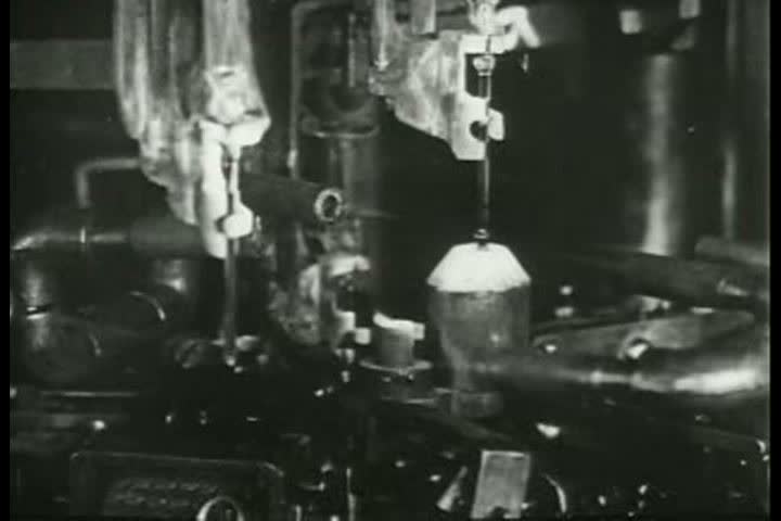 1920s - Thomas Edison in his light bulb factory, 1922.
