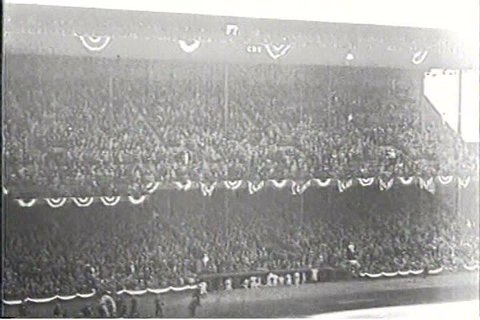 1930s - Newsreel of the 1934 World Series featuring the St, Louis Cardinals and Detroit Tigers.