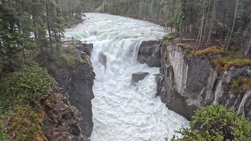 A shot of the beautiful Sunwapta Falls.