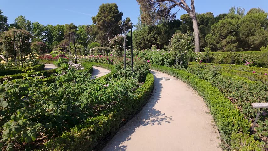 Circular paths in La Rosaleda in Retiro Park, a beautiful place to visit, Madrid.