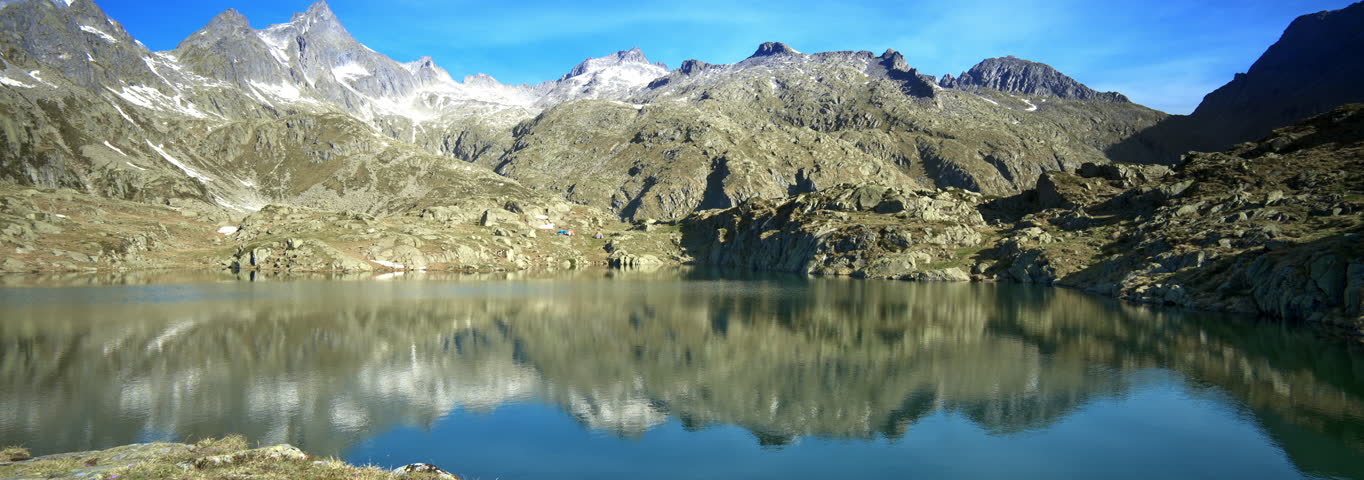 Anamorphic Lens 6K - Landscape on the Black Lake