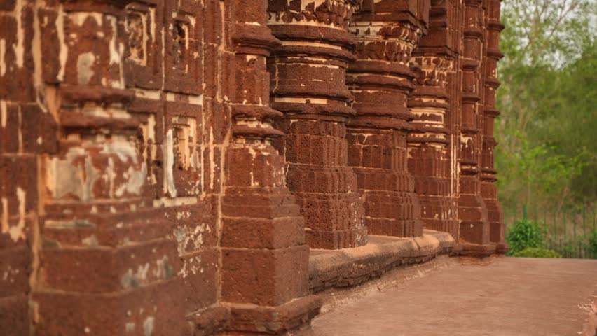 The Madanmohan Temple in Bishnupur is one of the architectural monuments of terracotta art. Animals, Birds, Black Sapphire, 10 Avatars and other mythological stories are depicted in architecture.