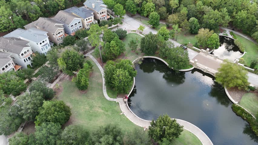 Aerial view of luxury houses next to a small park, Woodlands, Houston, Texas, USA	
