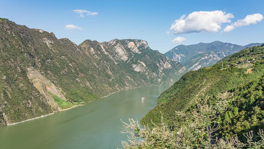 4K Time-lapse of Natural Scenery Along the Yangtze River Channel in Wu Gorge, Wushan, Chongqing