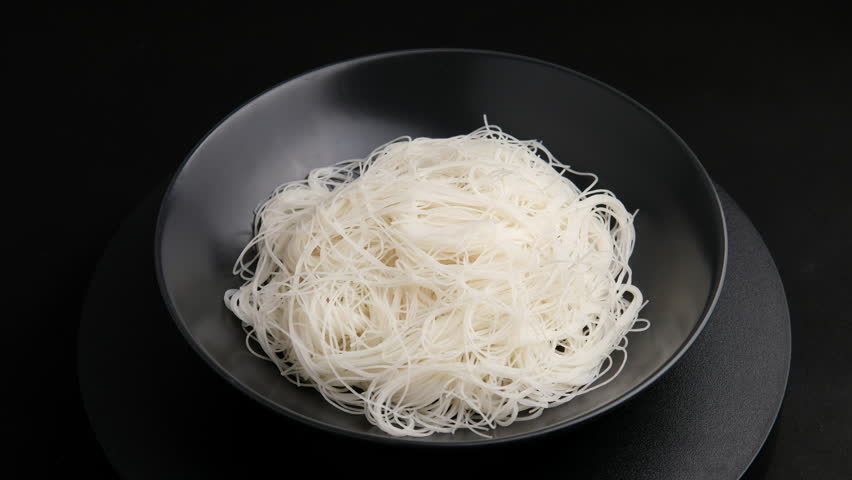 Rice vermicelli noodle in a plate.