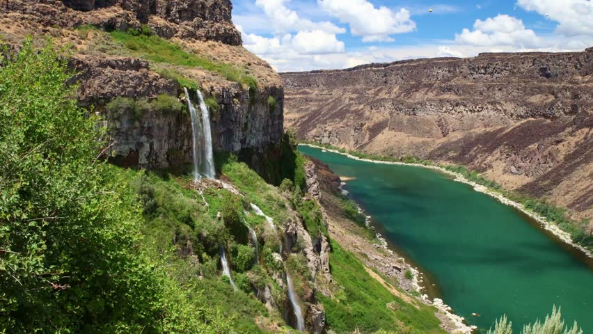 Waterfalls cascade into Snake River canyon at Shoshone Falls