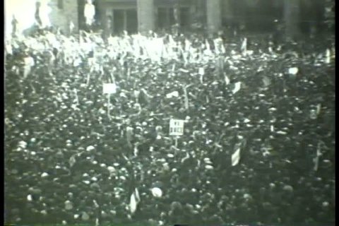 1930s - Black and white footage of a Mussolini speech from the 1930s