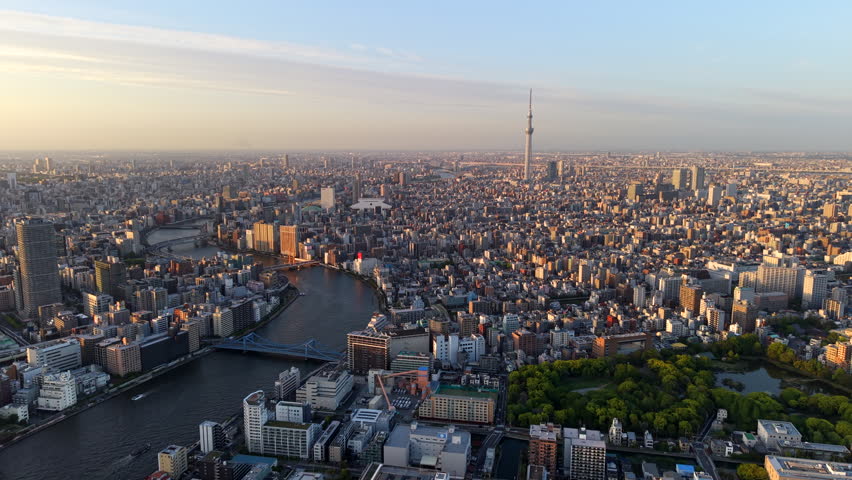Aerial view of the Sumida River and Tokyo cityscape, Sumida Ward, Central Tokyo, Japan.