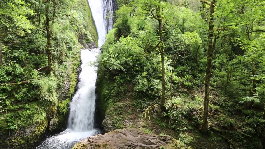 Lower Bridal Veil Falls - Columbia River Gorge, Oregon