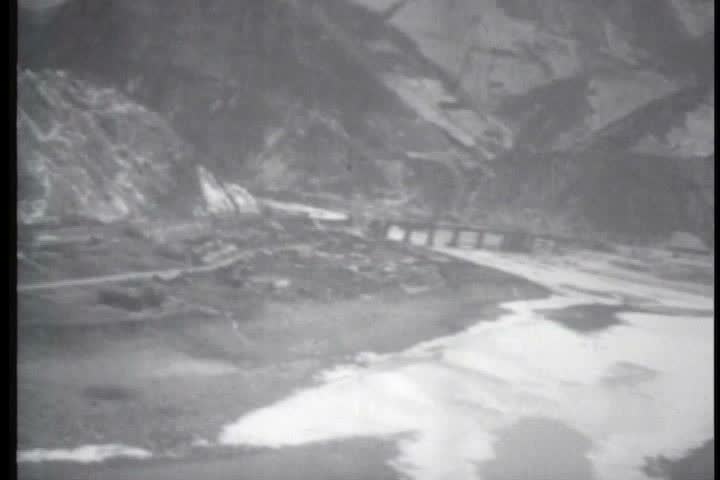 1950s - A 1950s military film about the Korean War from the perspective a soldier