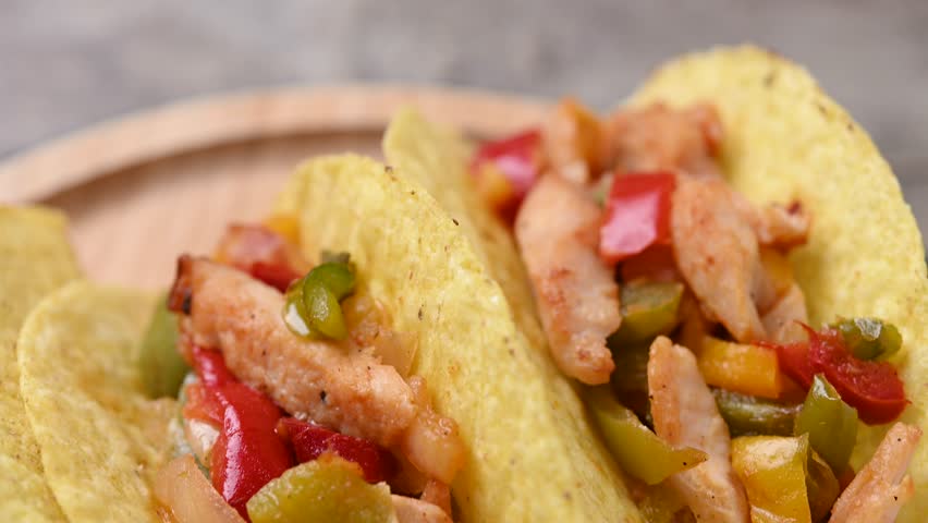  Mexican chicken tacos. Close up