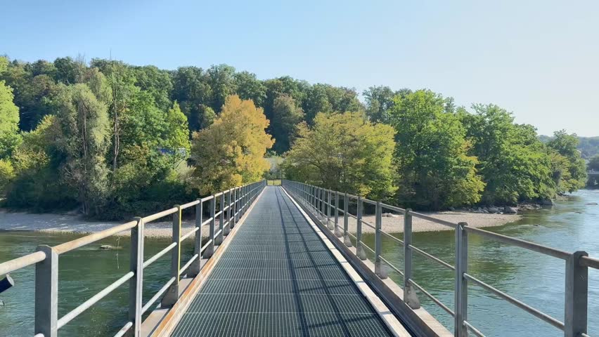 The bridge through the river 