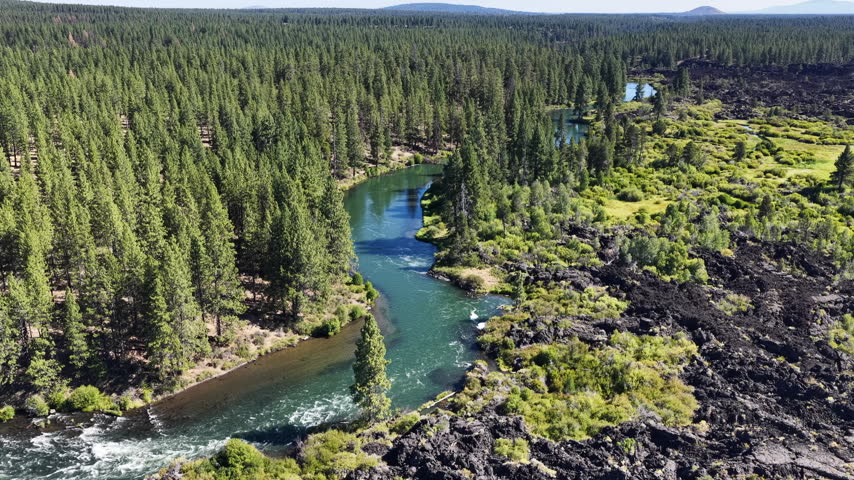 The scenic Deschutes River is a scenic 252-mile tributary of the Columbia River in Central Oregon. It flows through Bend and offers whitewater kayaking, rafting, paddle boarding, and great fishing.