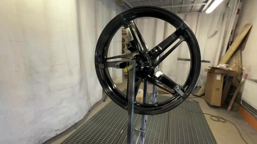 Painting of the motorcycle wheel rim