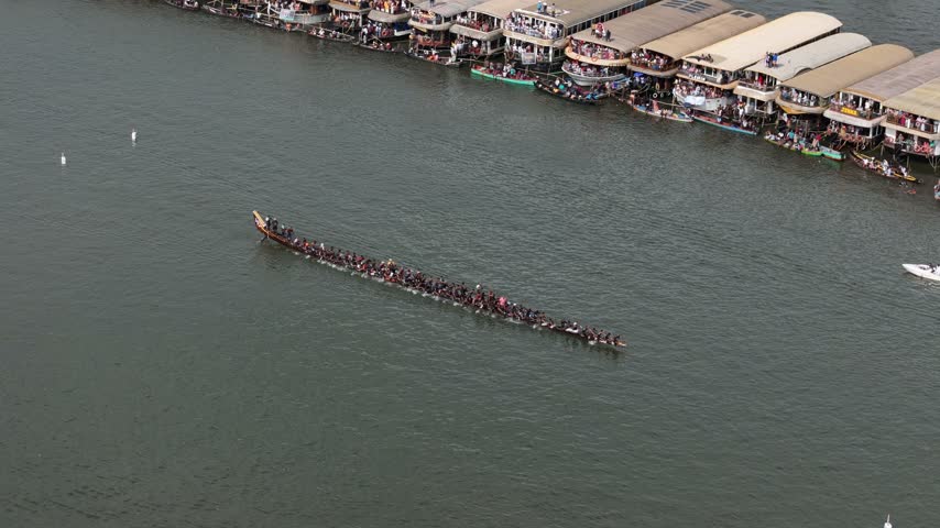 Nehru Trophy Boat Race in Alappuzha, Kerala
Traditional Snake Boat Race – Alappuzha Vallam Kali
Nehru Trophy Vallam Kali – Kerala’s Famous Boat Race
Alappuzha Backwaters Snake Boat Race from Above