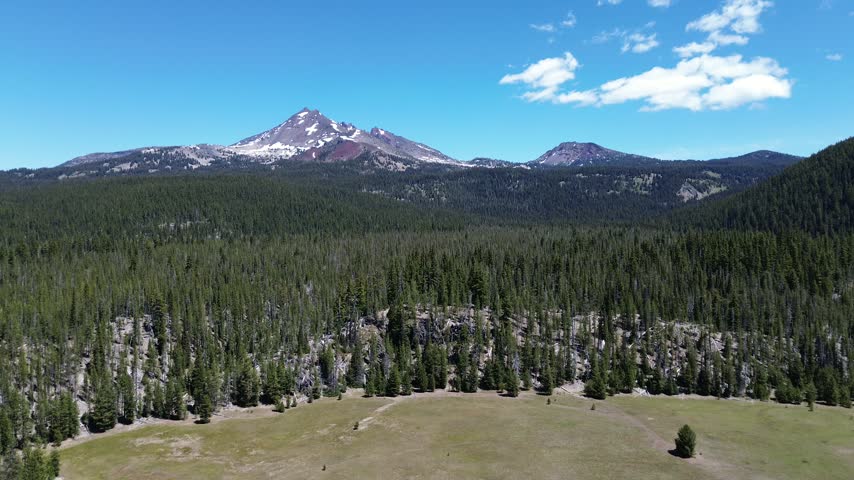 Broken Top landscape - volcano in Cascade Range, Oregon