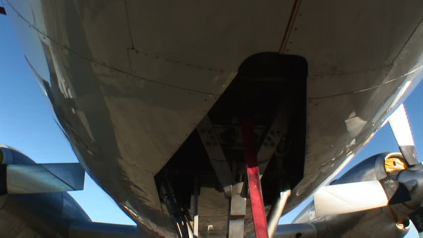 Tilt down from plane to undercarriage wheels.