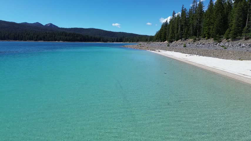 Shallow water of Crescent Lake - Cascade Range scenery in Oregon