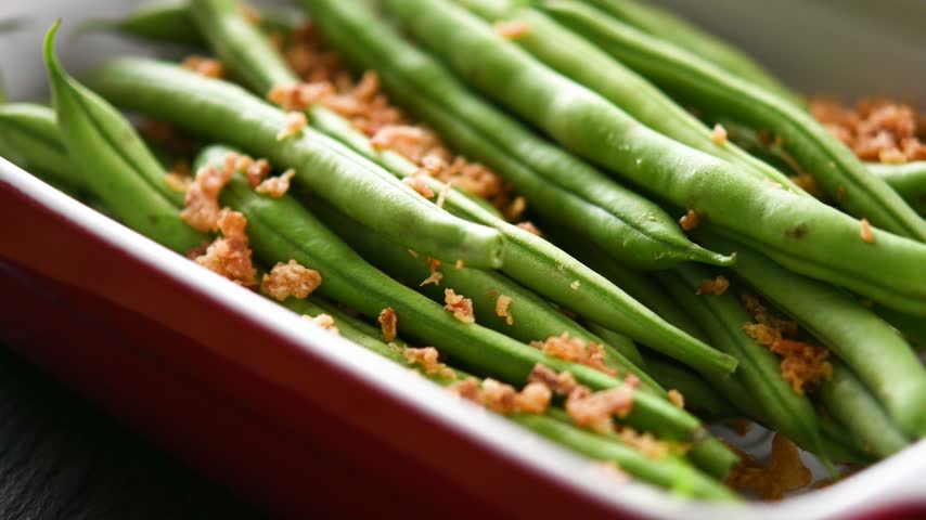  Green beans with crispy onions rotating in casserole dish