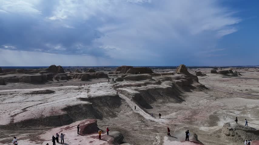 A road winding through the "Devil